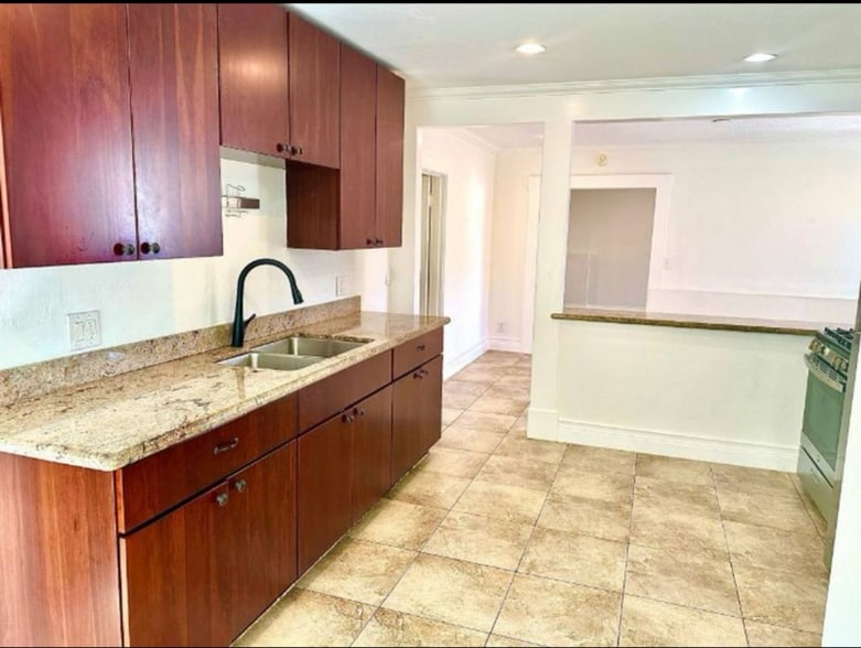 Building Photo - 5930 Orchard Ave