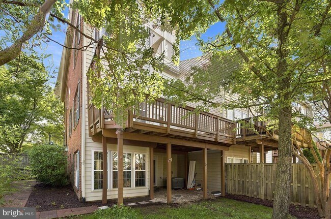 Building Photo - 45805 Marlane Terrace