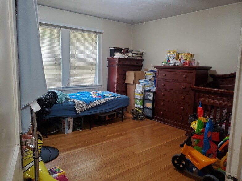 Building Photo - 29 Wiltshire Rd