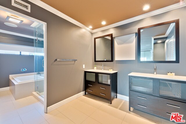Building Photo - 2033 Hercules Dr