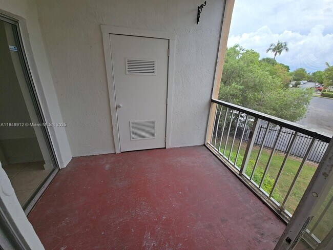 Building Photo - 15340 SW 106th Terrace