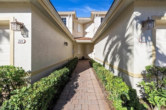 Building Photo - 3131 Meandering Way