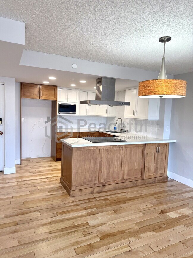 Building Photo - 515 S 1000 E