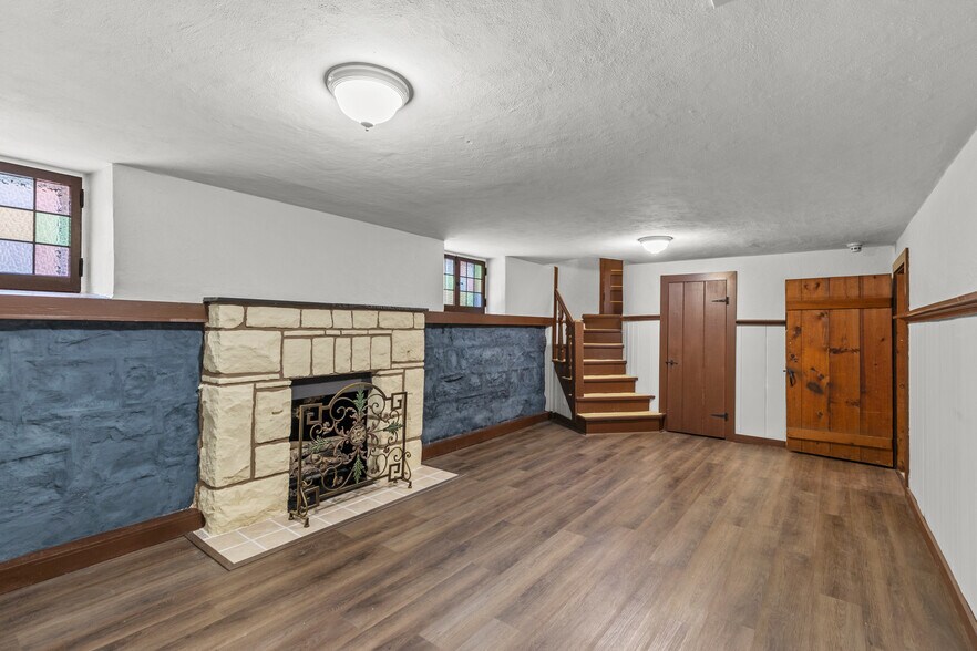 Building Photo - 7421 Stanford Ave