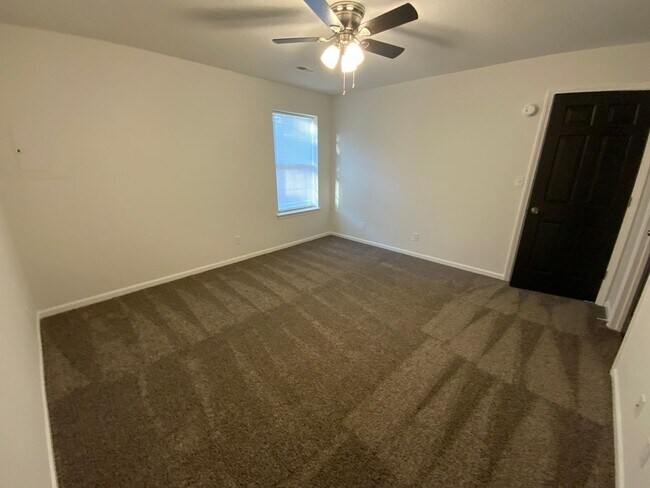 Building Photo - 3569-3571 Prescott Dr