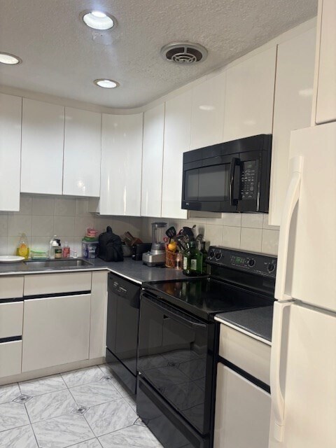 Building Photo - 50 Green St