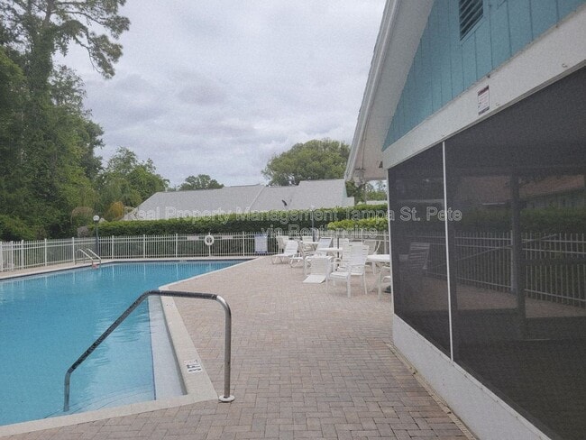 Building Photo - 12514 Hollybrook Ln