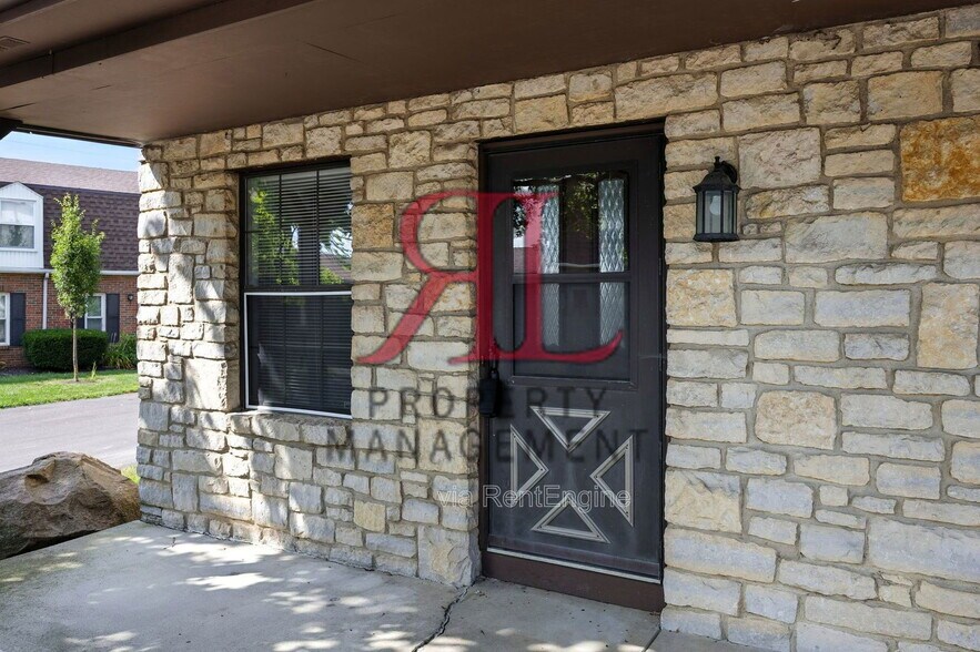 Building Photo - 1094 Farmlane Dr