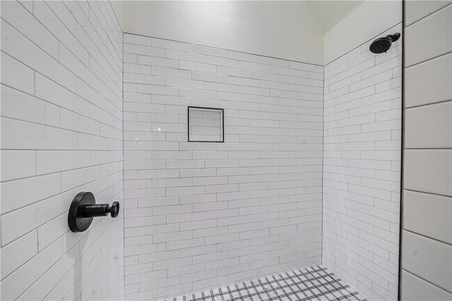 Building Photo - 11173 Serenbe Ln