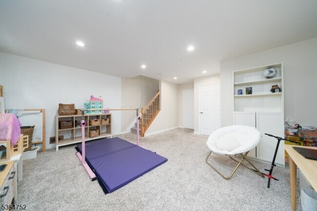 Building Photo - 593 Hartford Dr