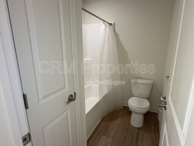 Building Photo - 7264 Selah Ln