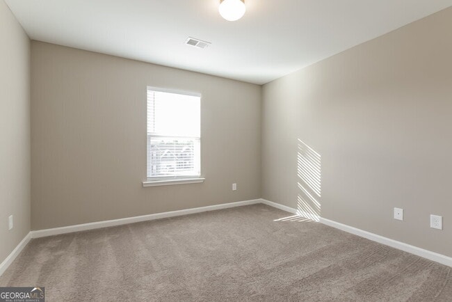 Building Photo - 92 Moss Way