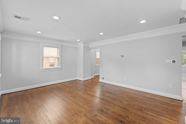 Building Photo - 5803 Ravenswood Rd