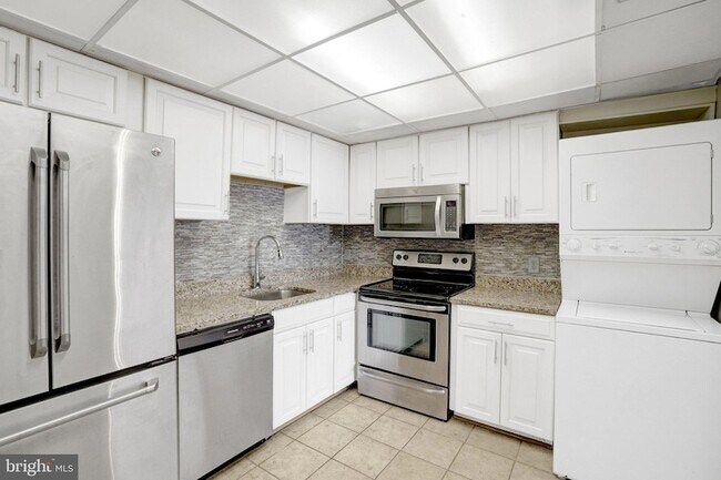 Building Photo - 6301 Stevenson Ave