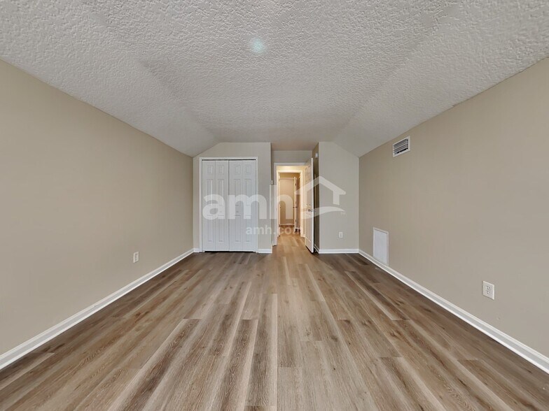 Building Photo - 947 Silver Spring Ct