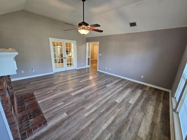 Building Photo - 5901 Pampus Ln