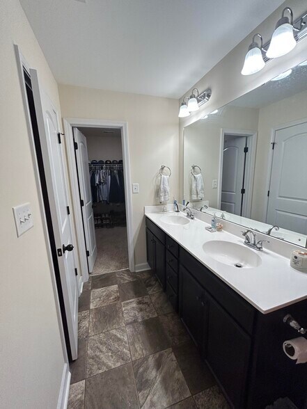 Walk in closet (in master bathroom) - 408 Justice Farm Dr