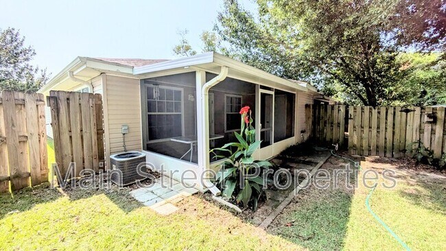 Building Photo - 7889 Stonebrook Dr