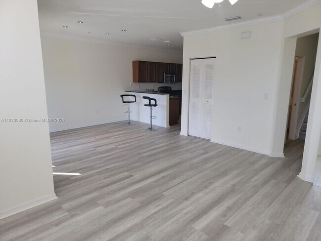 Building Photo - 10870 NW 88th Terrace