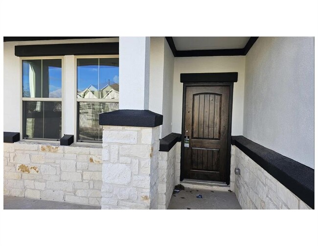 Building Photo - 212 Comet Pointe Dr