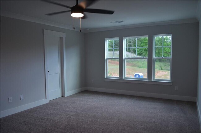 Building Photo - 28 Trace Blf