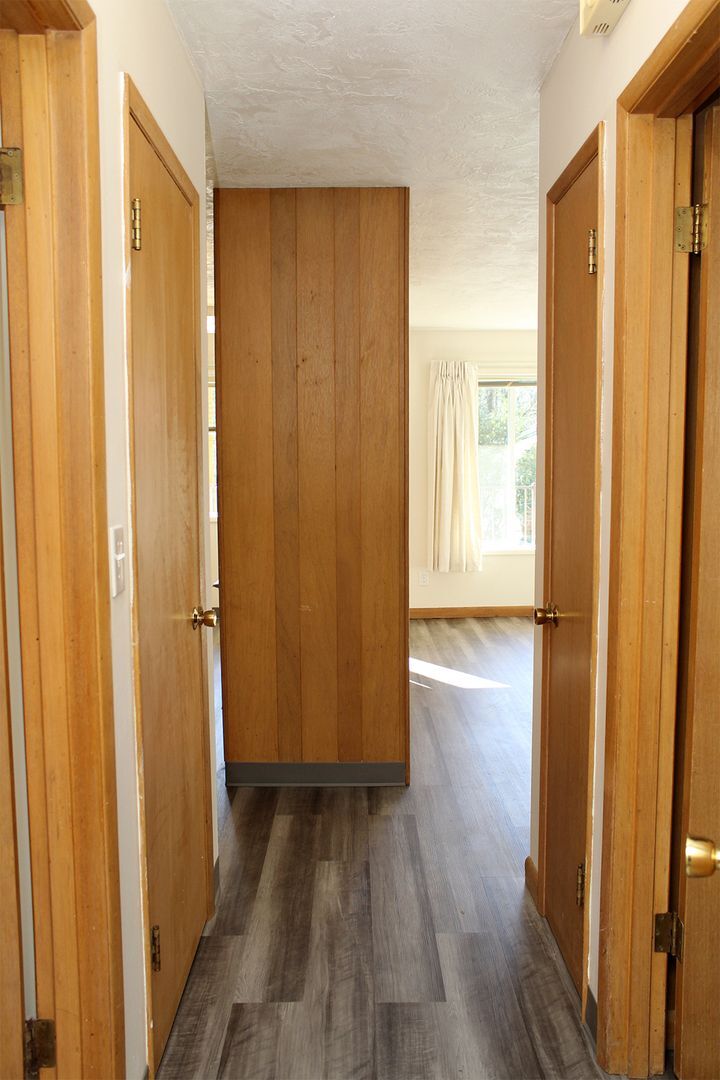 Building Photo - 930 SW Gibbs St