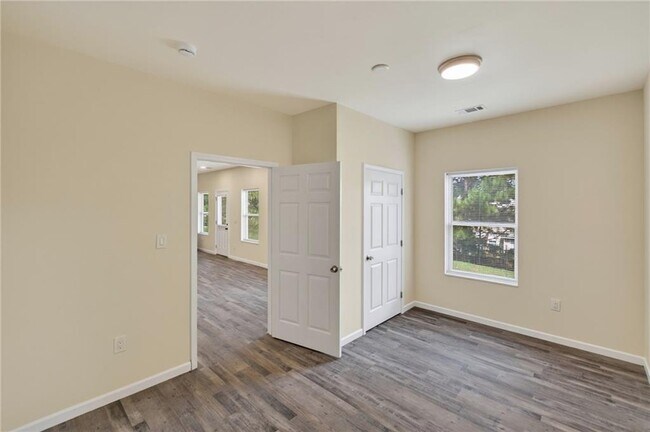 Building Photo - 160 Janney Cir