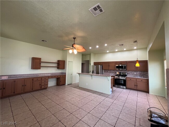 Building Photo - 4325 Silvercrest Ct