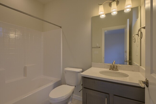 Building Photo - 14661 36th Ct NE