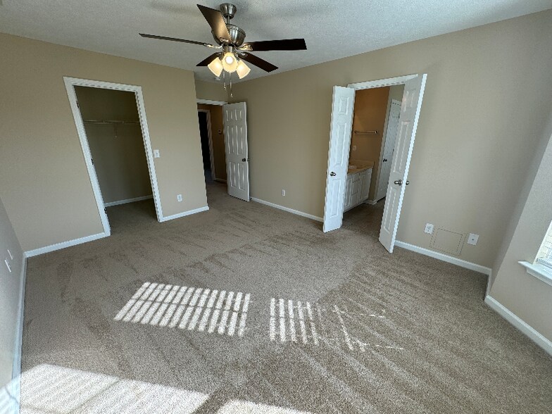 Building Photo - 4512 E Walkerton Rd