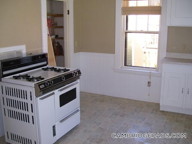 Building Photo - 57 Hurley St