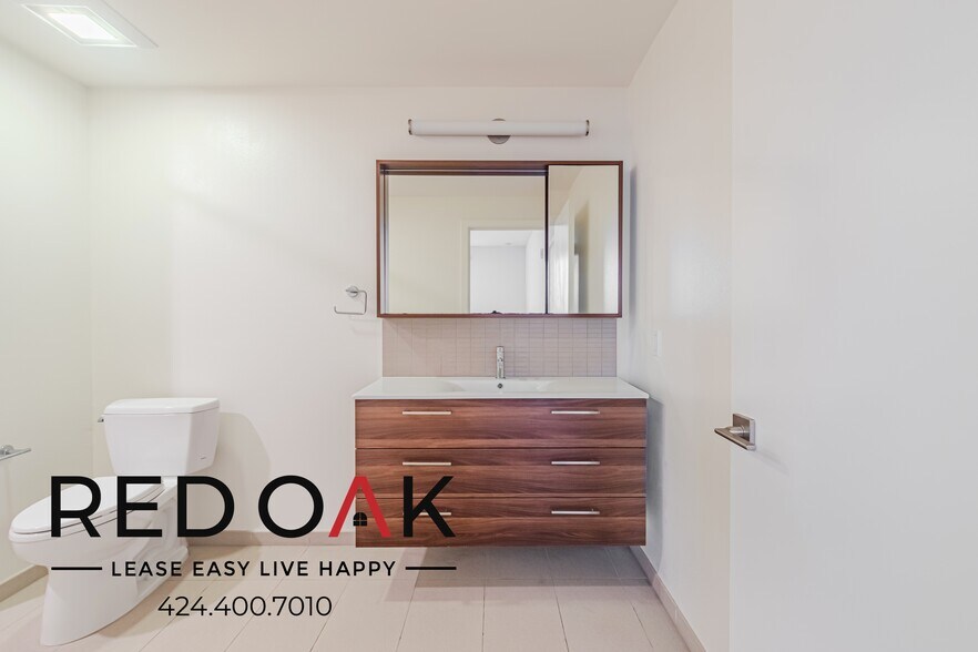 Building Photo - 5727 La Mirada Ave