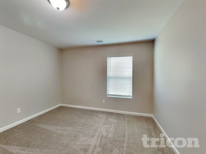 Building Photo - 1008 Eldon Ln