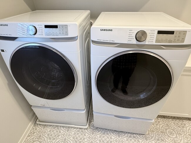 Building Photo - 31124 Hanover Ln