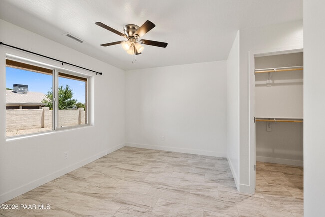 Building Photo - 6201 N Reata Dr