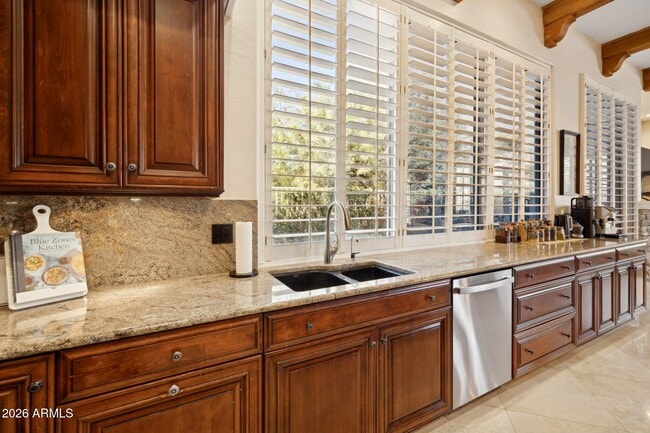 Building Photo - 13298 E Del Timbre Dr