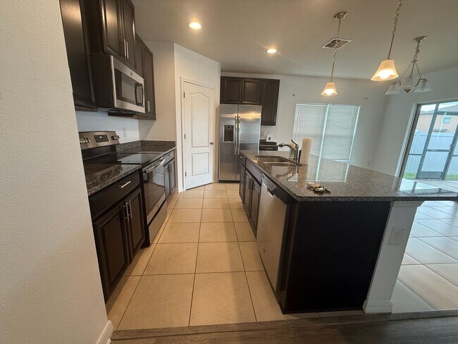 Building Photo - Spacious Riverview Rental in South Fork Lakes with Oversized Screened Patio & 2-Car Garage