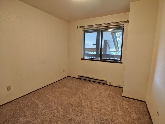 Building Photo - 2 Bed/2 Bath Spaulding Beach Condo