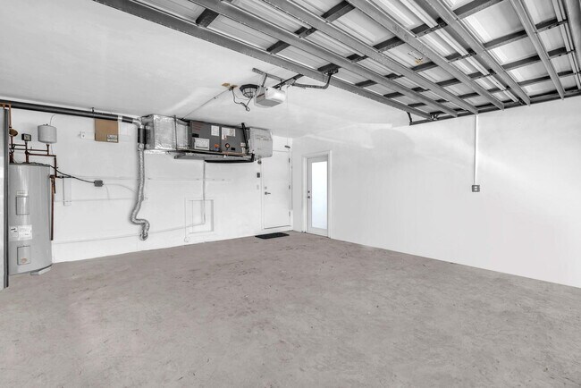 Building Photo - 850 W Camino Real