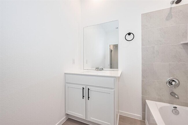 Building Photo - 26615 Coast Redwood Dr