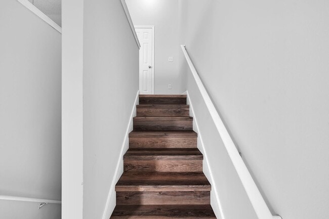 Building Photo - Charming 3 BR Home in Jacksonville, FL