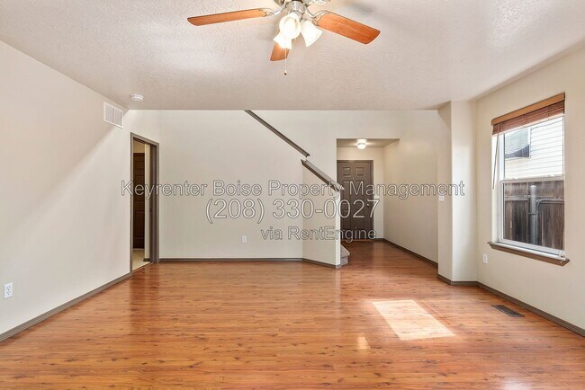 Building Photo - 3354 W Wave Dr