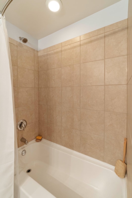 Building Photo - 349 N Desplaines St