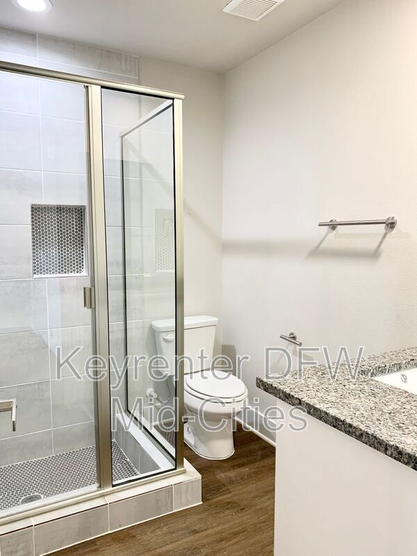 Building Photo - 1431 Pearson St