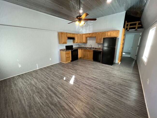 Building Photo - 1 Bedroom 1 Bathroom in Southside STRICT NO PETS