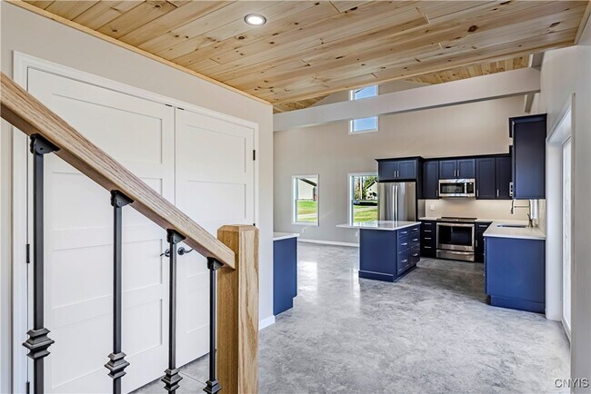 Building Photo - 118a Kirkland Ave