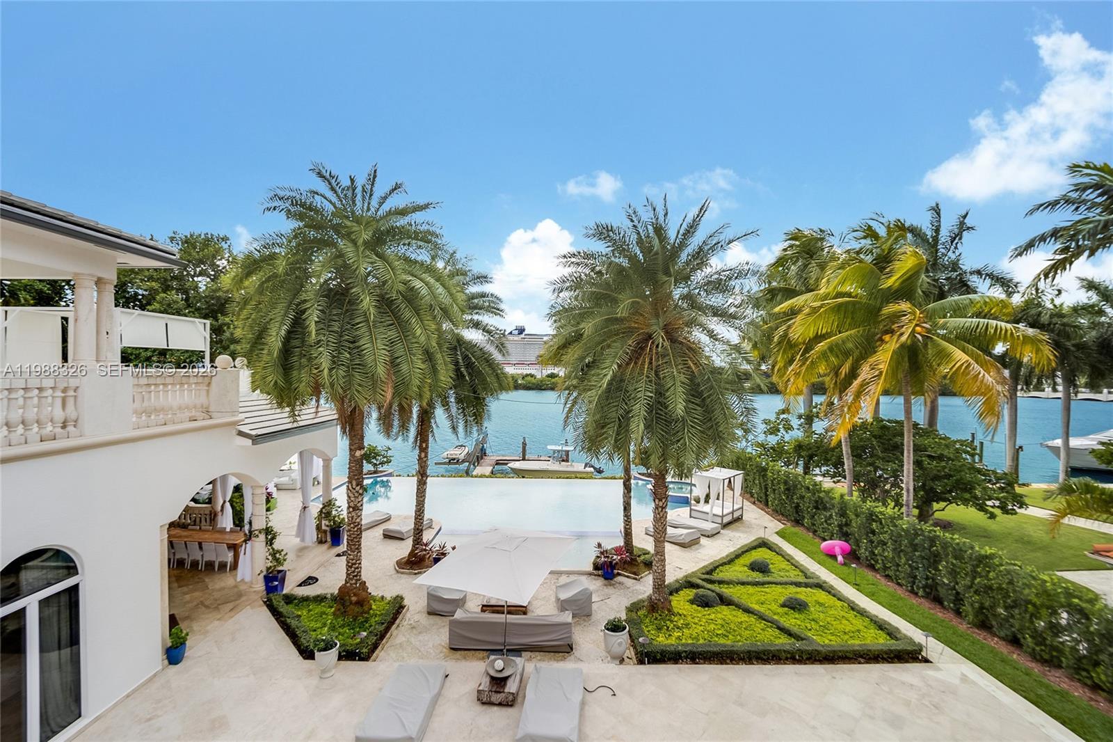 Building Photo - 100 Palm Ave