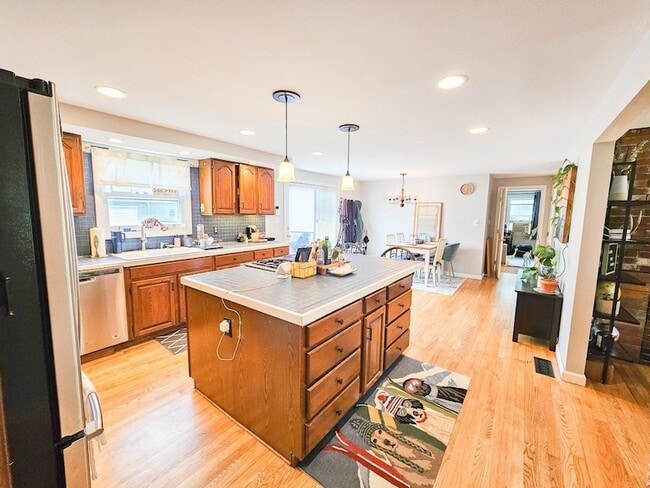 Building Photo - 34 Hidden Meadows Ln