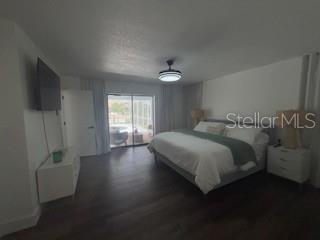 Building Photo - 1802 Los Alamos Dr
