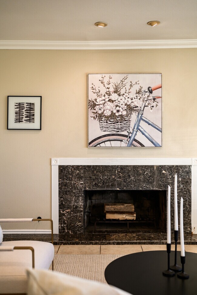 Building Photo - 11141 Limetree Dr